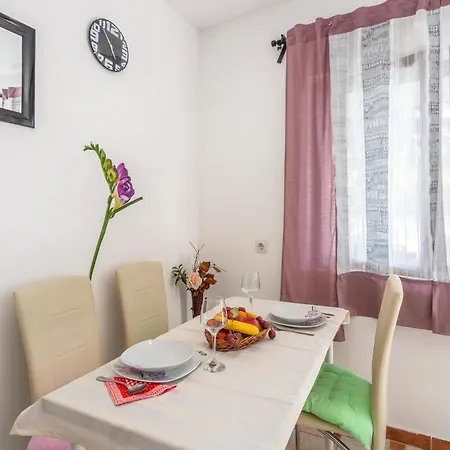Beautiful In With Kitchen